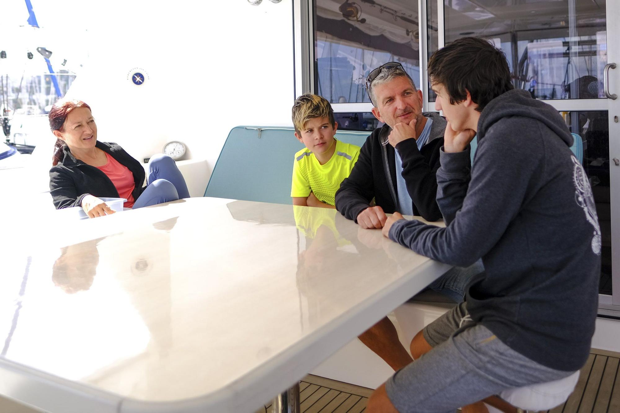 Preparativos para la salida de la tercera de las regatas ARC en Las Palmas de Gran Canaria