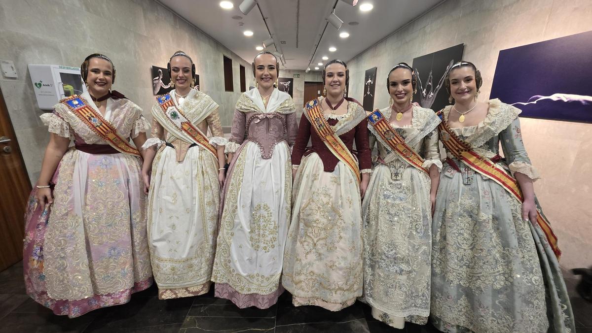La alfombra roja de la Exaltación de la Fallera Mayor de València 2026