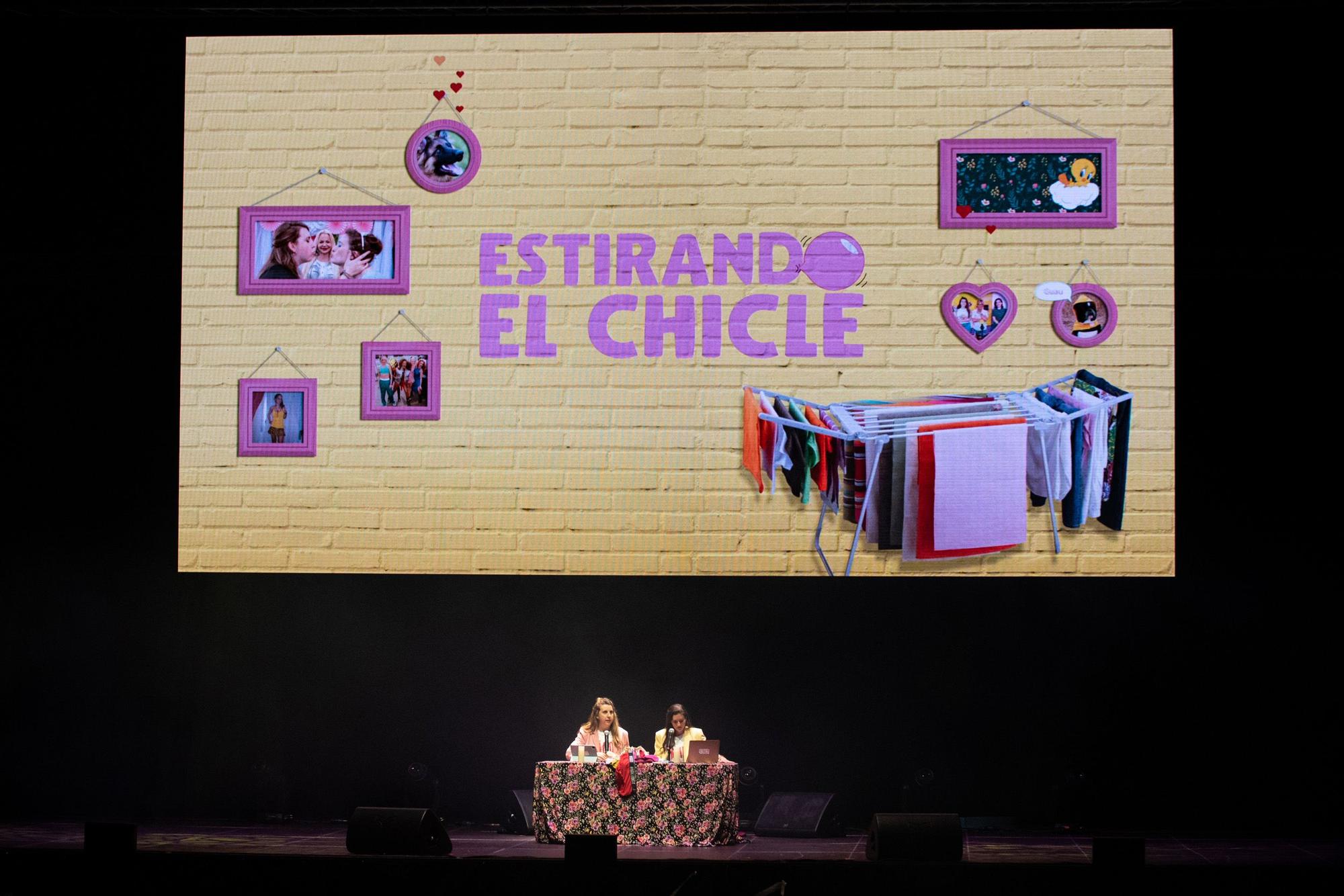 Estirando el Chicle y Tanxugueiras en el Coliseum por el EMHU