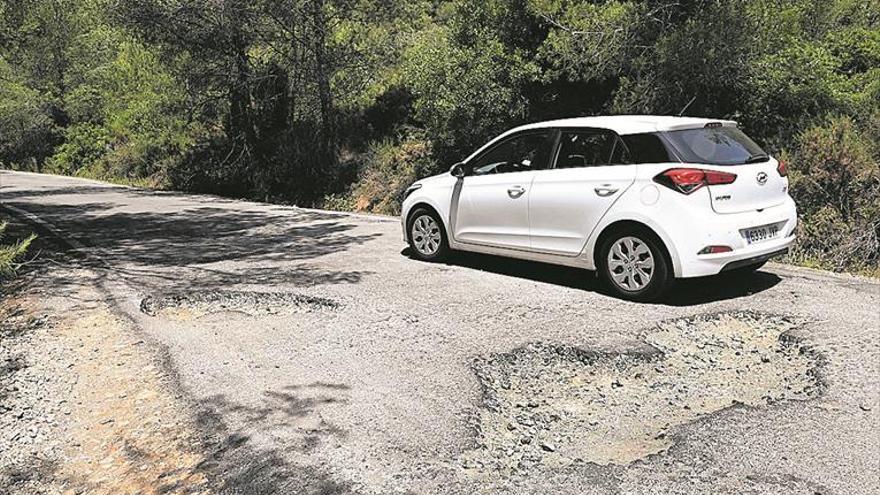 La carretera de Miravet continuará intransitable durante todo el verano