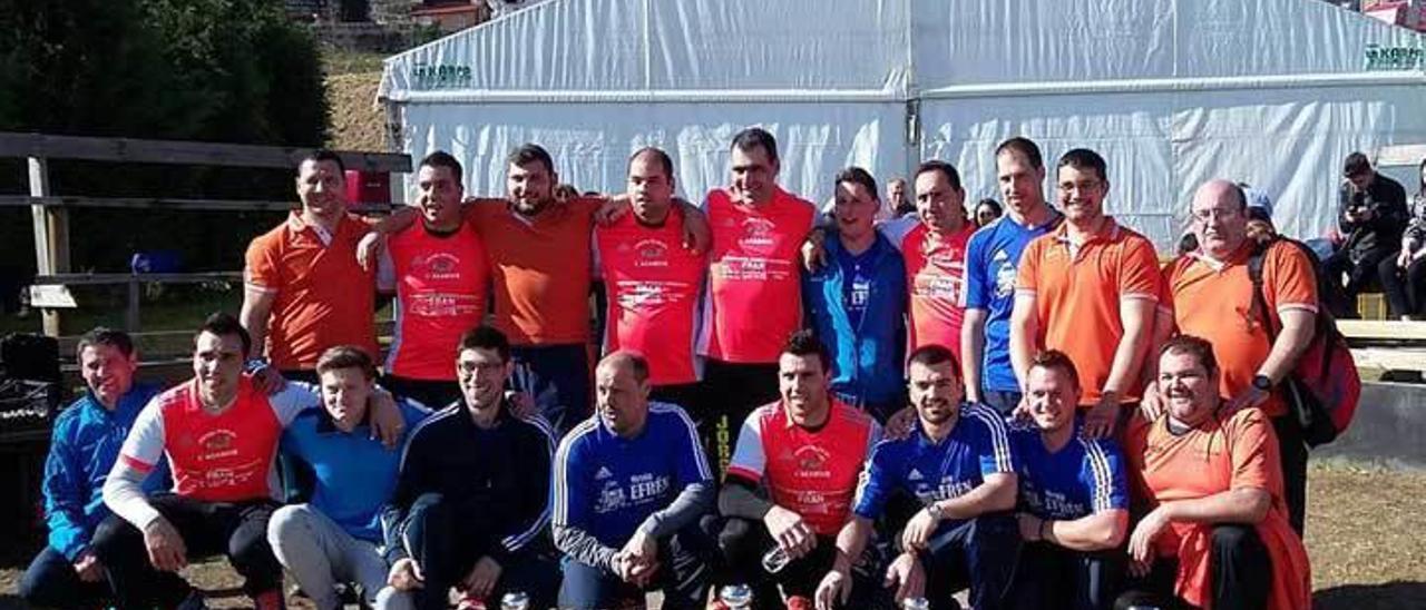 Premiados en el torneo de peñas de la Feria de Muestras de Tineo.