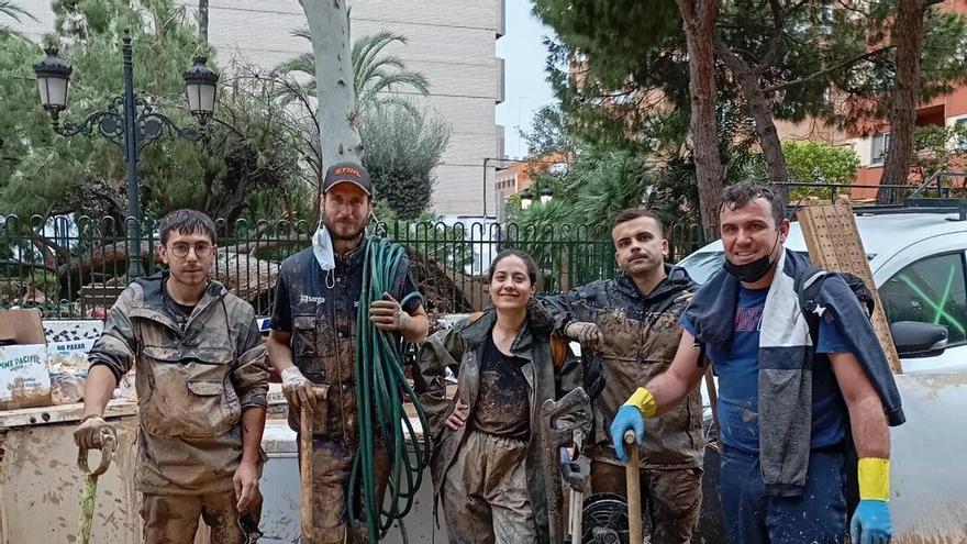 Una joven agricultora aragonesa desplazada a Paiporta: "Es brutal, nada que ver con lo que aparece en televisión"