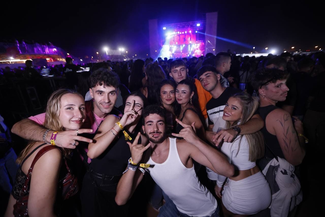 El techno del Crazy World llena de fiesta El Arenal