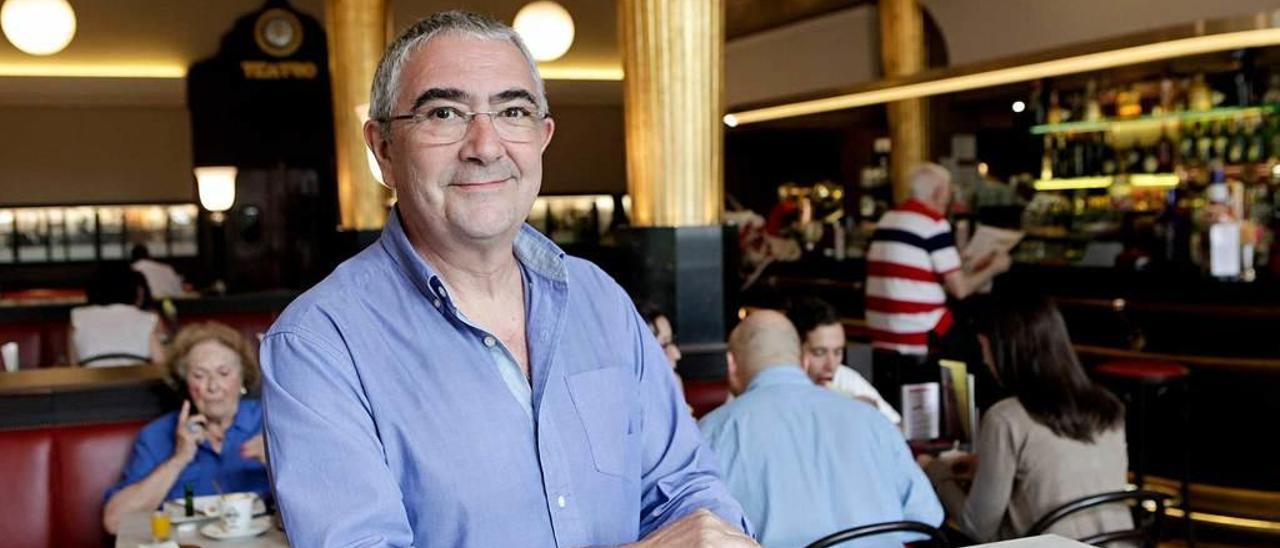 Alberto Robles, en una cafetería del centro de Gijón.