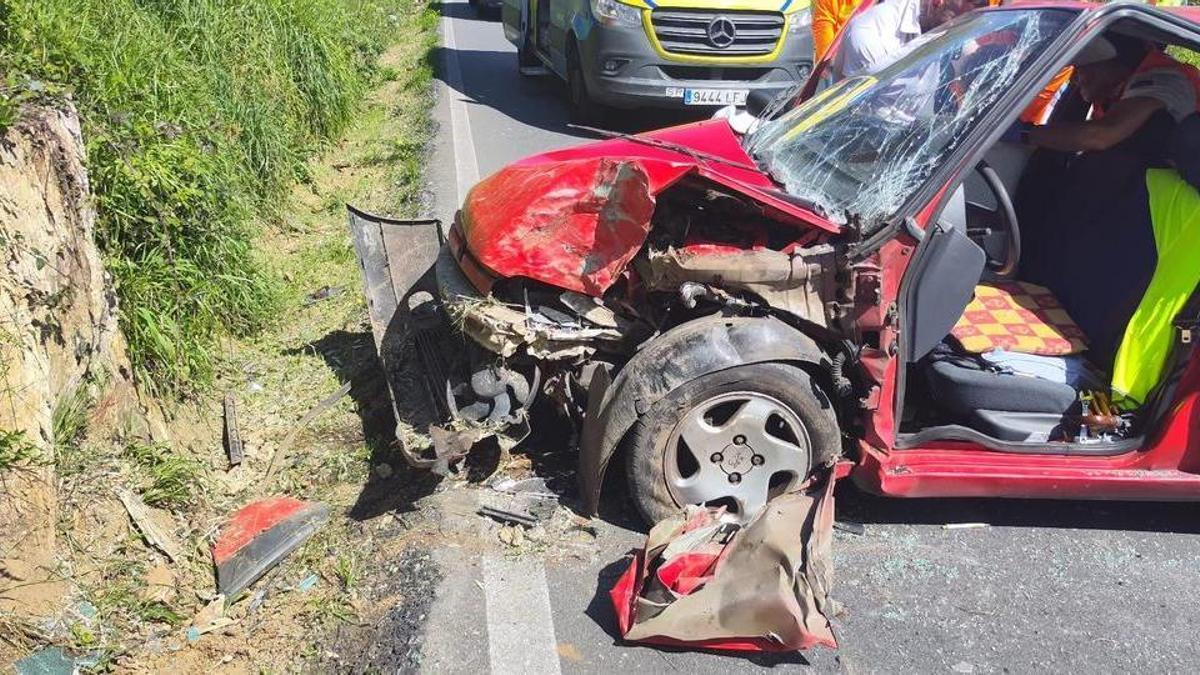 Vehículo siniestrado en Bergondo.