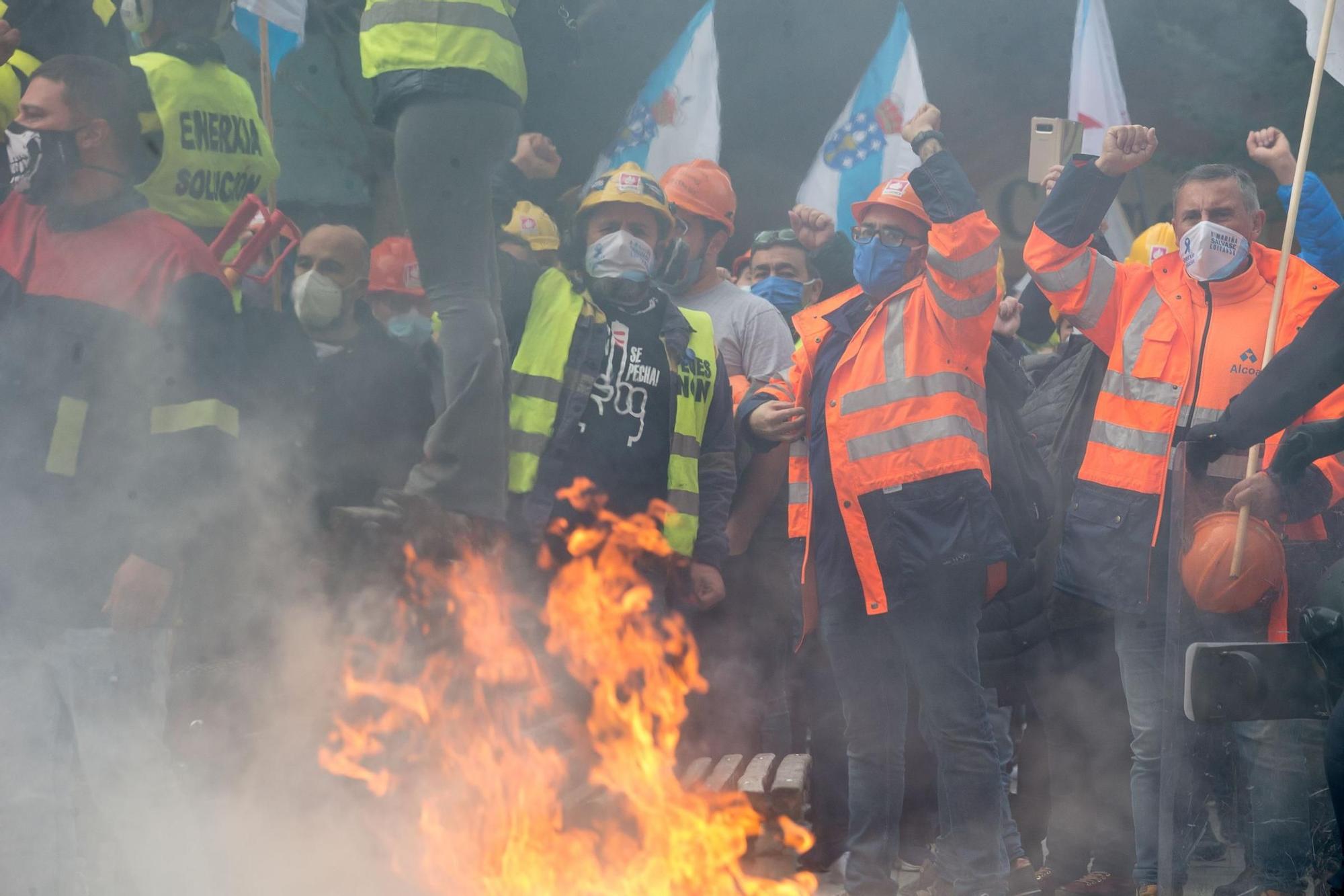 Multitudinaria protesta de los trabajadores de Alcoa en Lugo