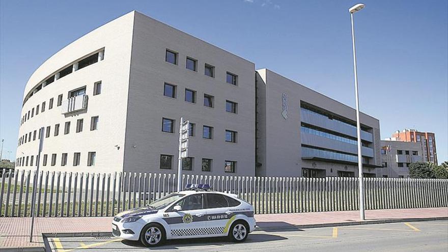 A juicio por pegar una paliza a su padre y agredir a un guardia civil en Castelló