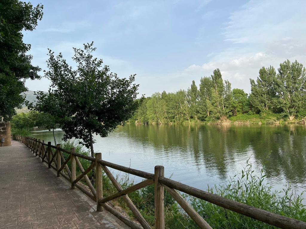 Paseo junto al Ebro en Briñas