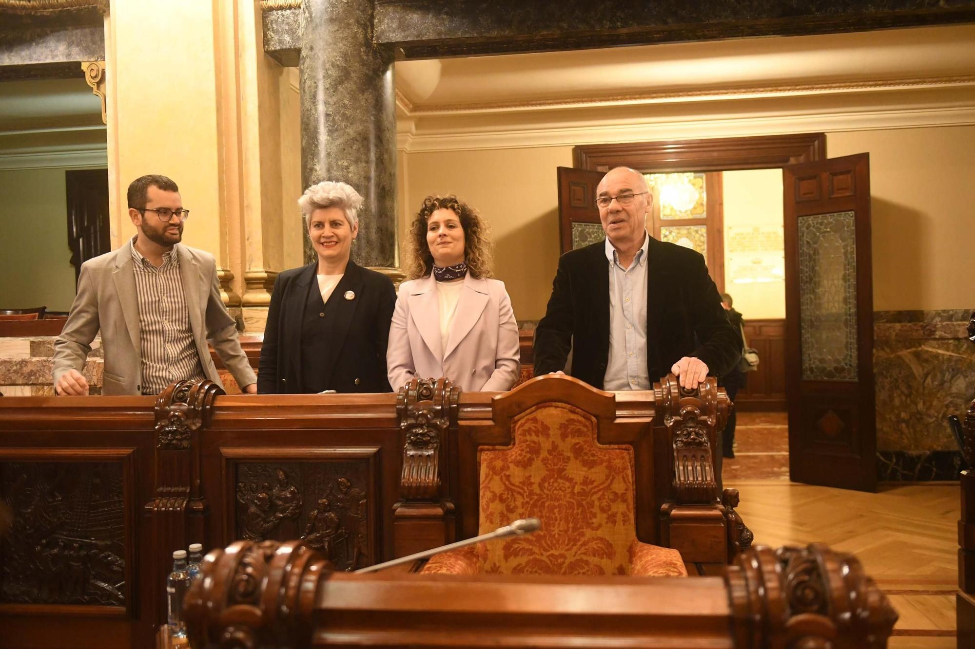 Pleno en A Coruña: Núñez Centella y Rosa Otero, hijos honrados de A Coruña por su apoyo a la ciencia y a la igualdad social