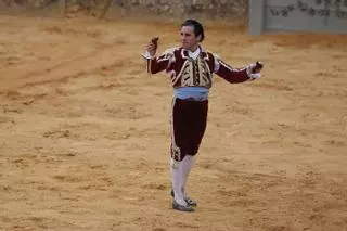 Juan Ortega devuelve la grandeza a la Goyesca de Ronda y sale a hombros con Manzanares y Ventura