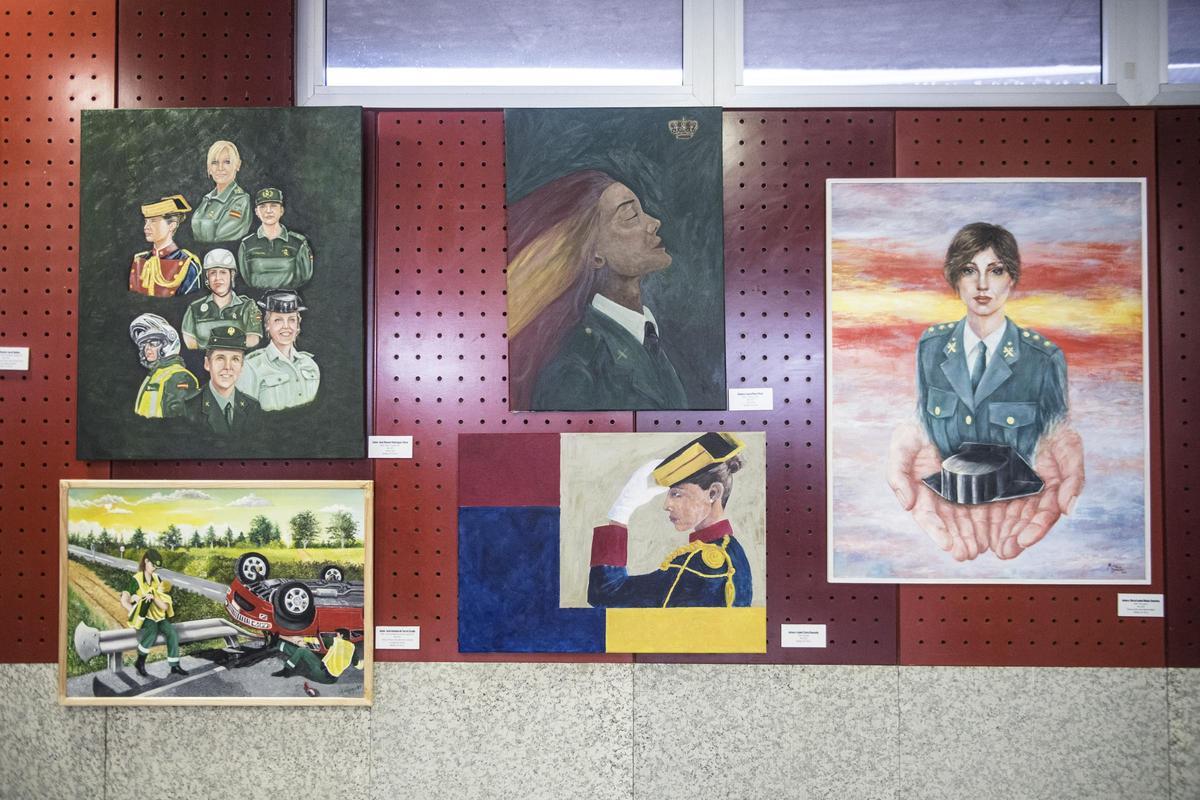 GALERÍA | Así fue la entrega de premios del concurso nacional 'La mujer Guardia Civil' en la Comandancia de Cáceres