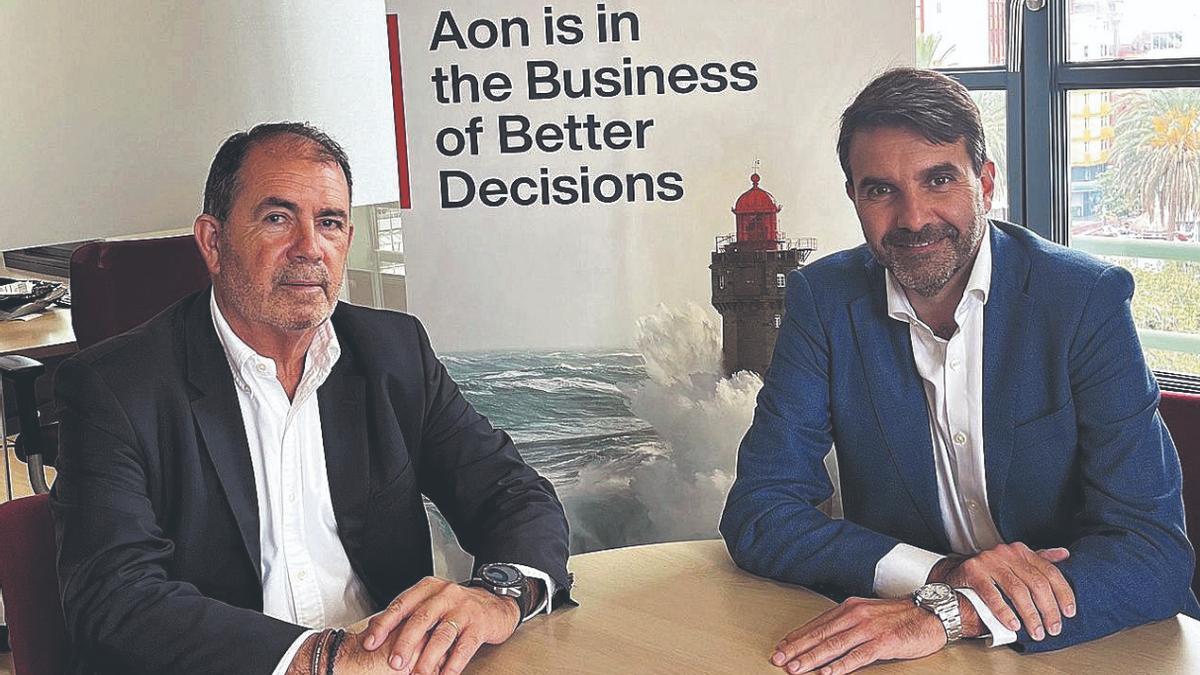 Eugenio Fleitas, Director Regional de Aon, y Manuel de León, Director de Aon en Tenerife.