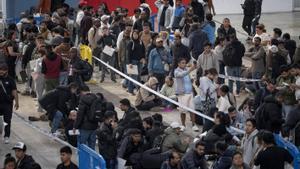Més d’1,1 milió d’estrangers demanen acollir-se al procés extraordinari