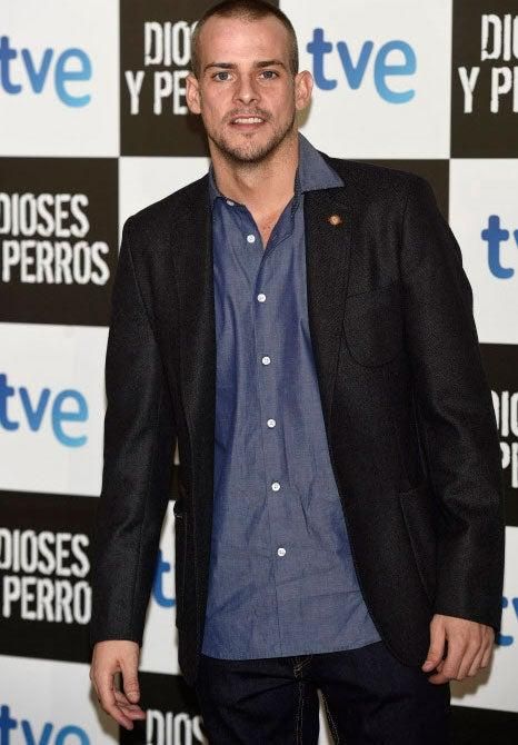 El cantante Álex Casademunt en la première de una película