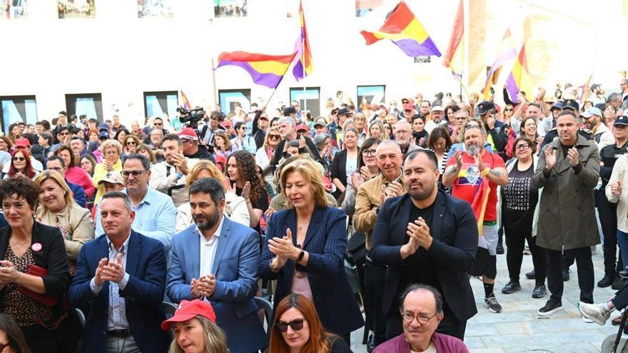 "Ya matasteis a Miguel una vez y no lo vais a matar una segunda": clamor contra PP y Vox en Orihuela en la senda del poeta
