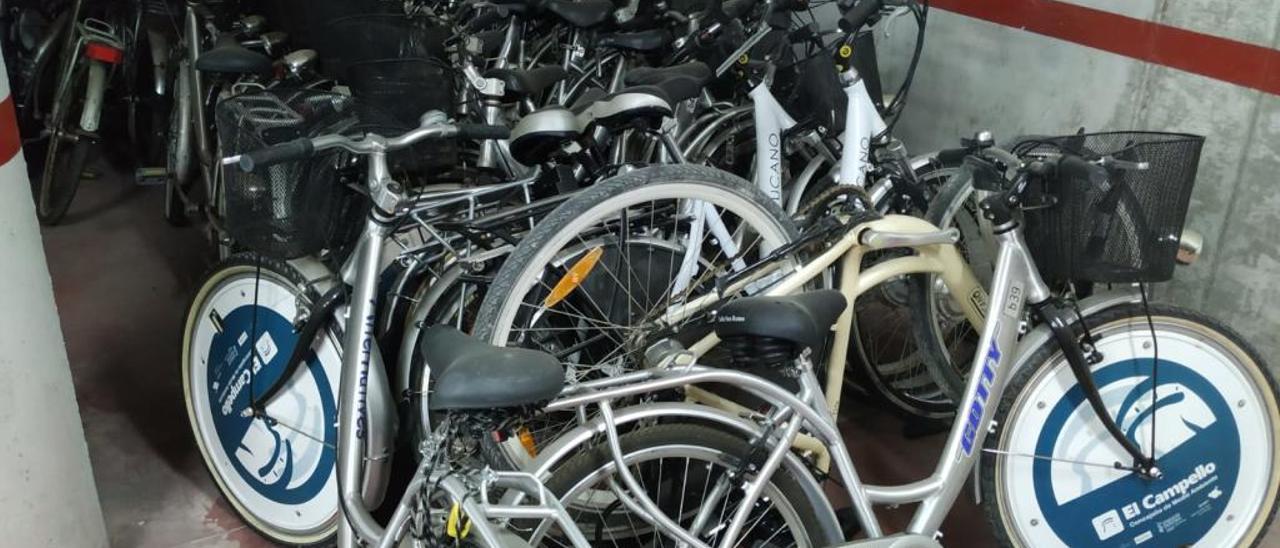 El servicio público de bicicletas de El Campello lleva seis años en desuso  - Información