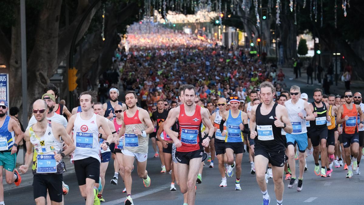 Las imágenes de la Zurich Maratón de Málaga