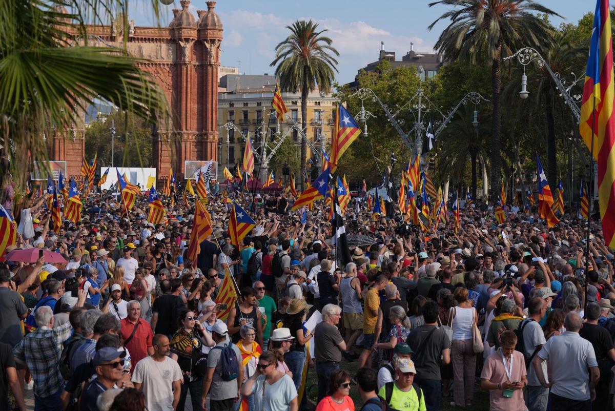 Puigdemont aparece en Barcelona después de siete años