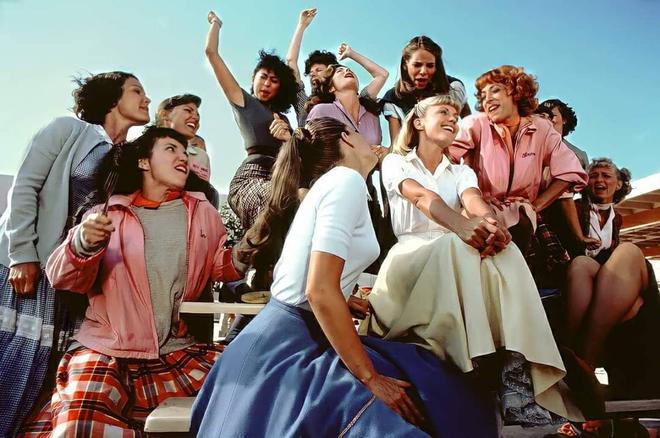 Escena de 'Summer Nights', en la película 'Grease'