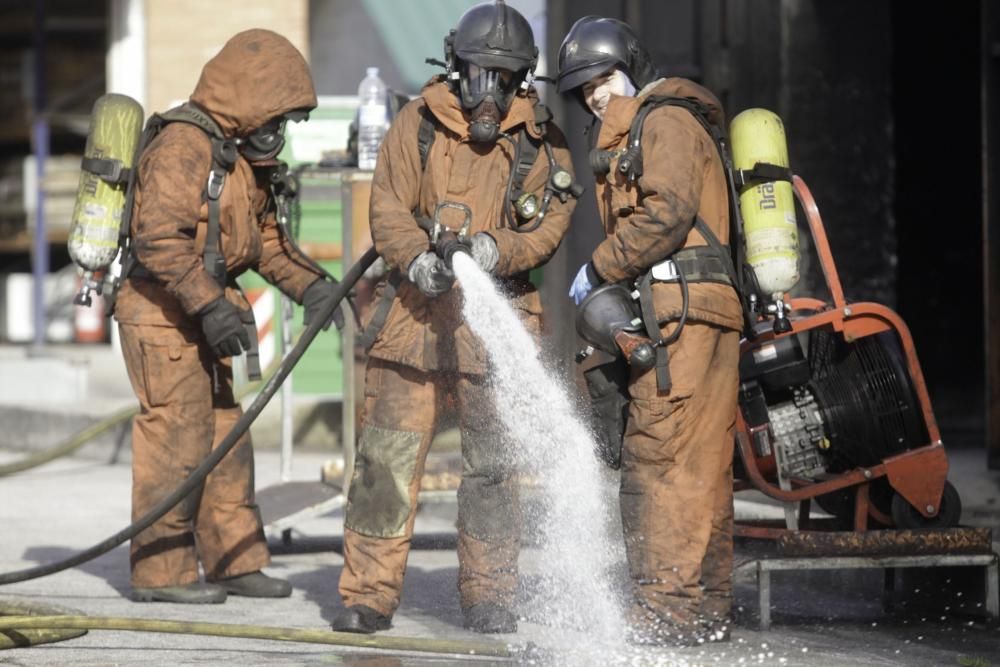 Prácticas de rescate en el Centro de Salvamento de Veranes.