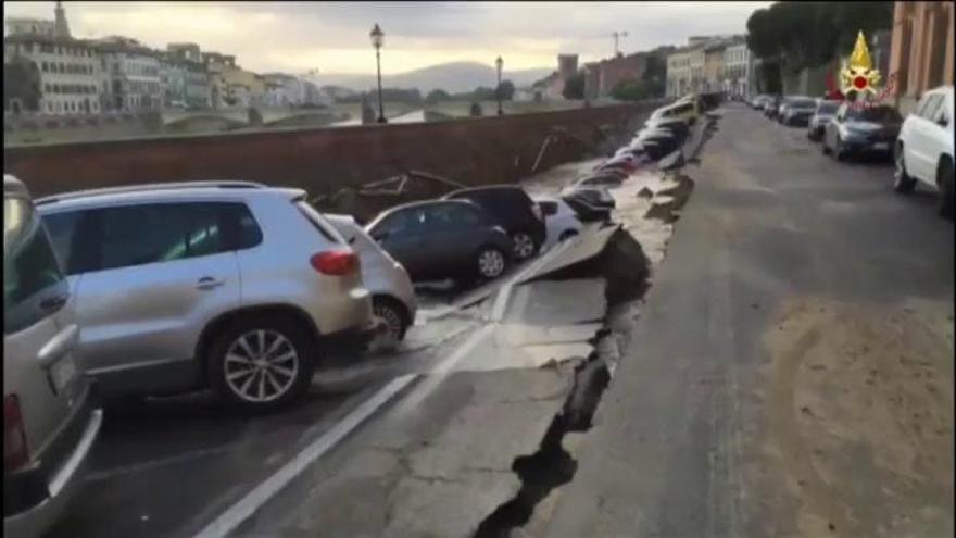 Socavón de 200 metros en Florencia