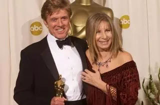 Los Oscar quieren que Barbra Streisand rinda homenaje a Robert Redford en el 'in memoriam' de la gala