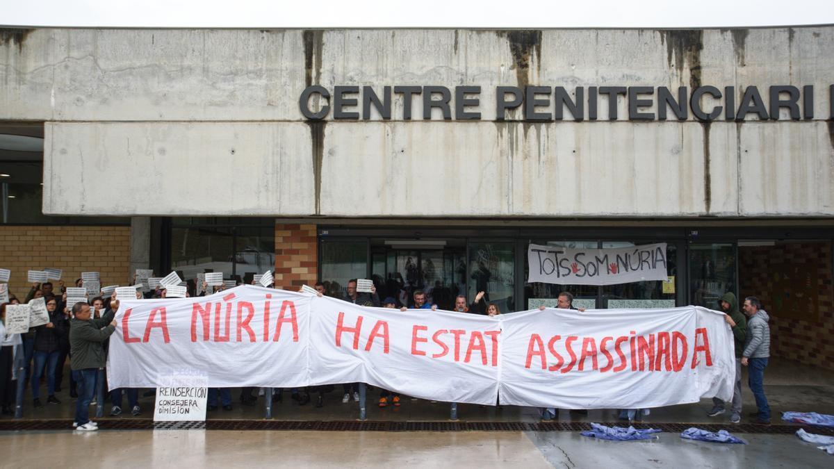 Manifestación de funcionarios frente al Centro Penitenciario Brians 2 de Cataluña.