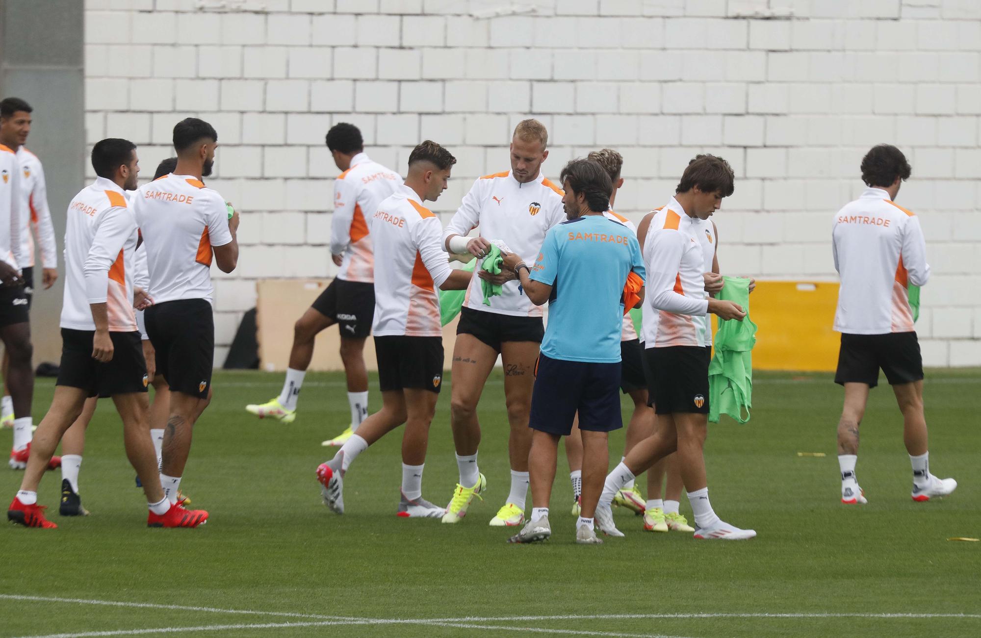 Entrenamiento del Valencia antes del encuentro frente al Mallorca