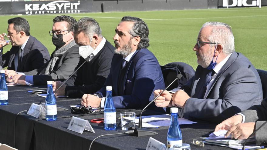 Montesinos: &quot;El futuro del Castellón pasa por el fútbol profesional o la llegada de un inversor&quot;