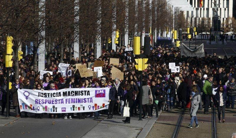 Manifestación contra la violencia machista en Zaragoza
