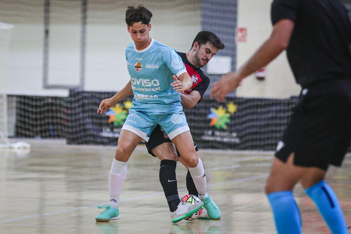 Uri Jo en el partit d'anada del play-off d'ascens la temporada 23/24