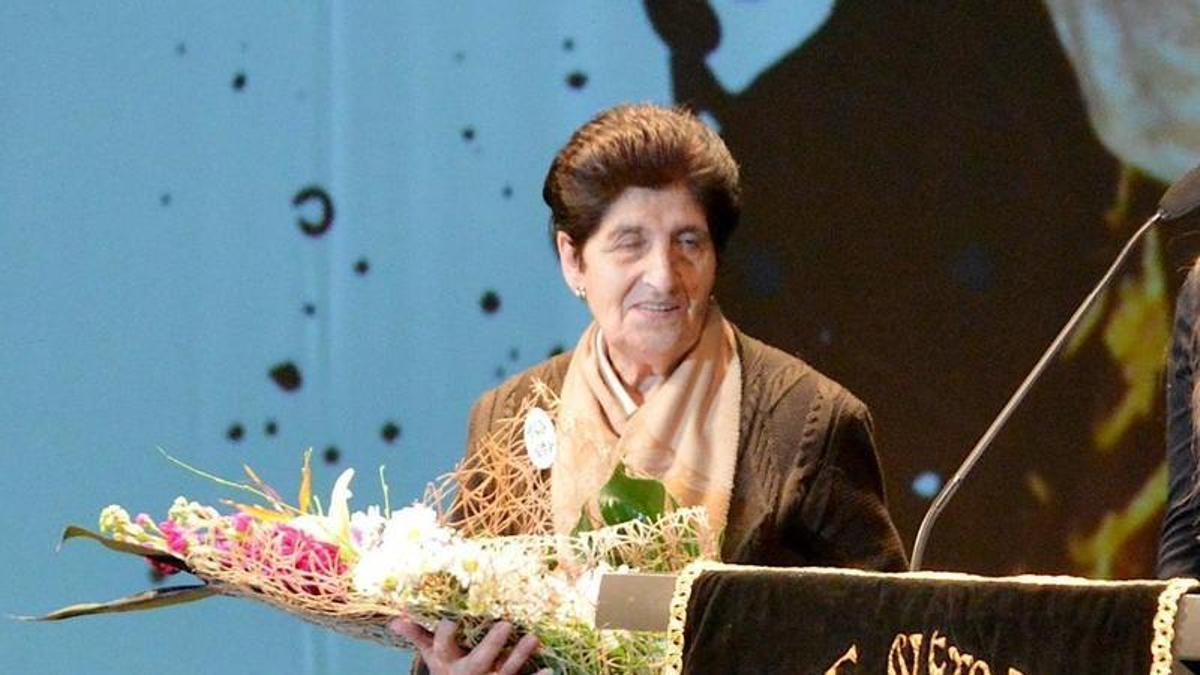 Angelita Rodríguez, camarera de honor de la Virgen de la Amargura