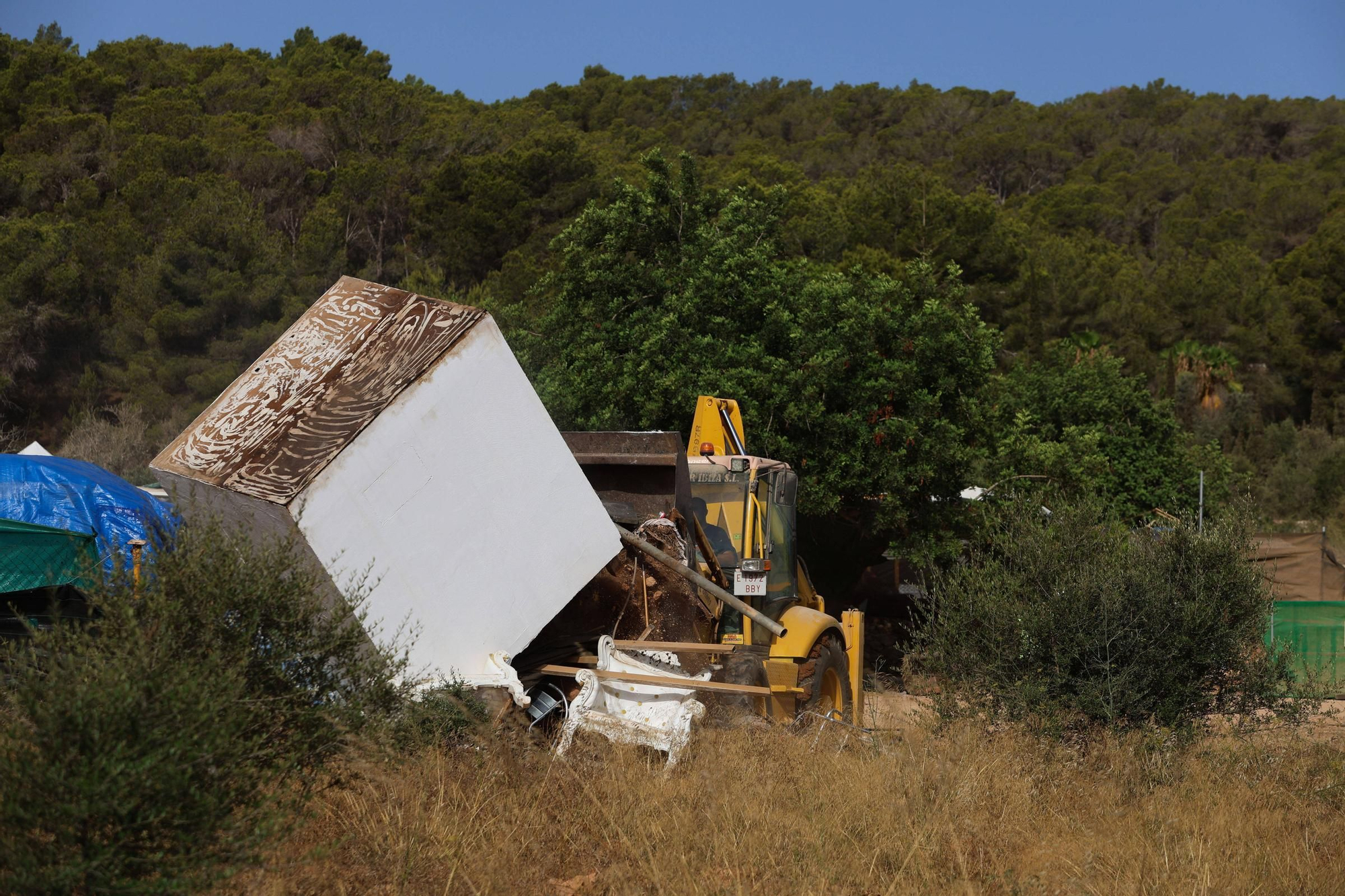 Todas las imágenes del desalojo de Can Rova 2 en Ibiza