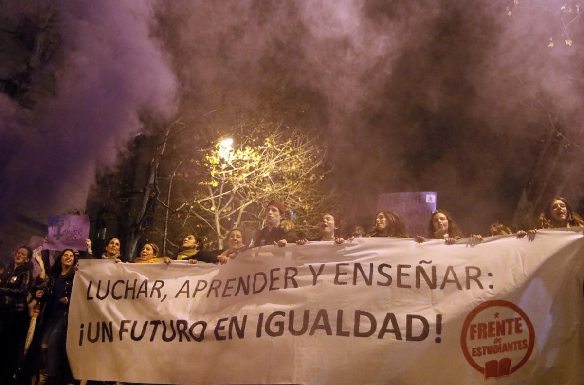 Multitudinaria manifestación del 8-M en Córdoba