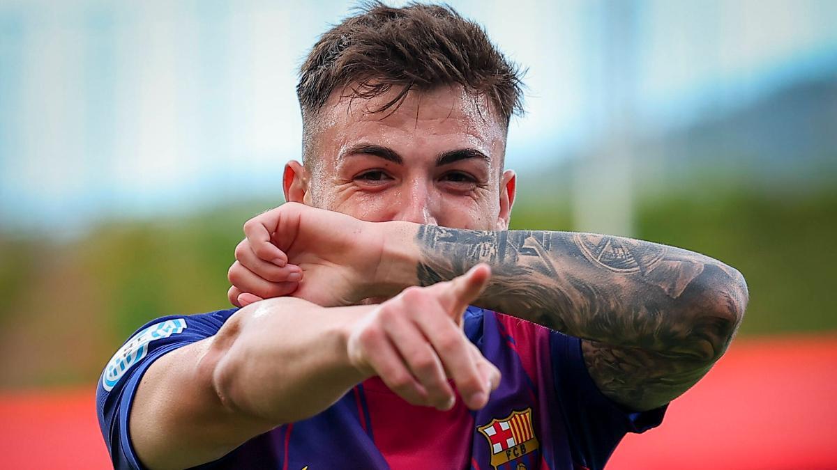 Barberá celebrando uno de sus goles con el Barça Atlétic