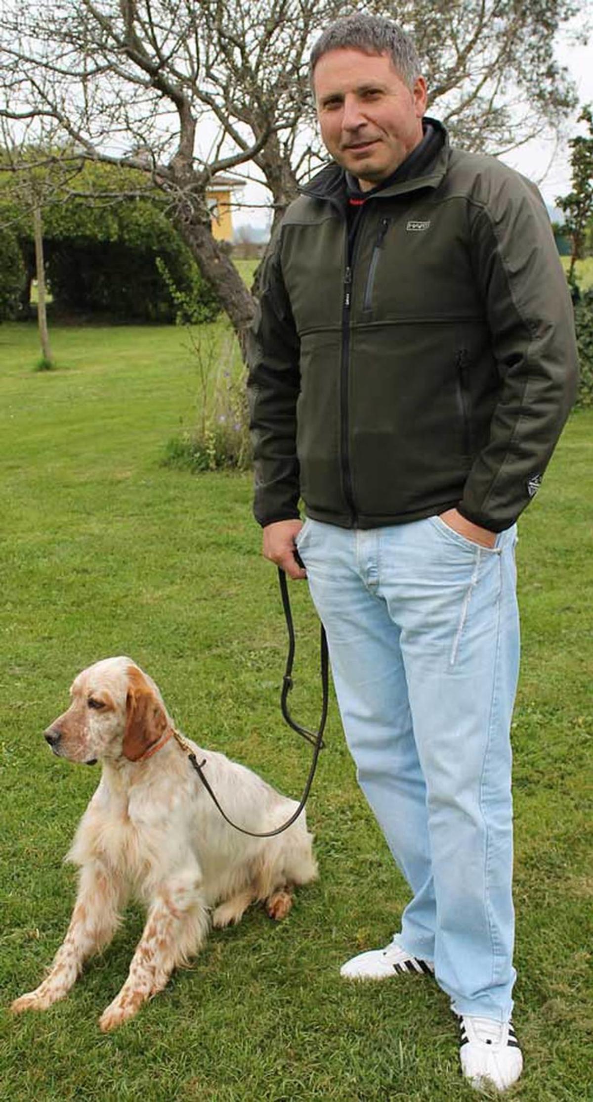 Ezequiel Pérez y Miguel Sobrido, con sus perros.