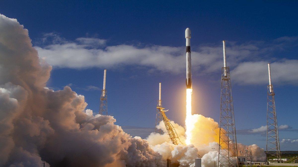 SpaceX lanza otros 60 satélites Starlink en su última misión