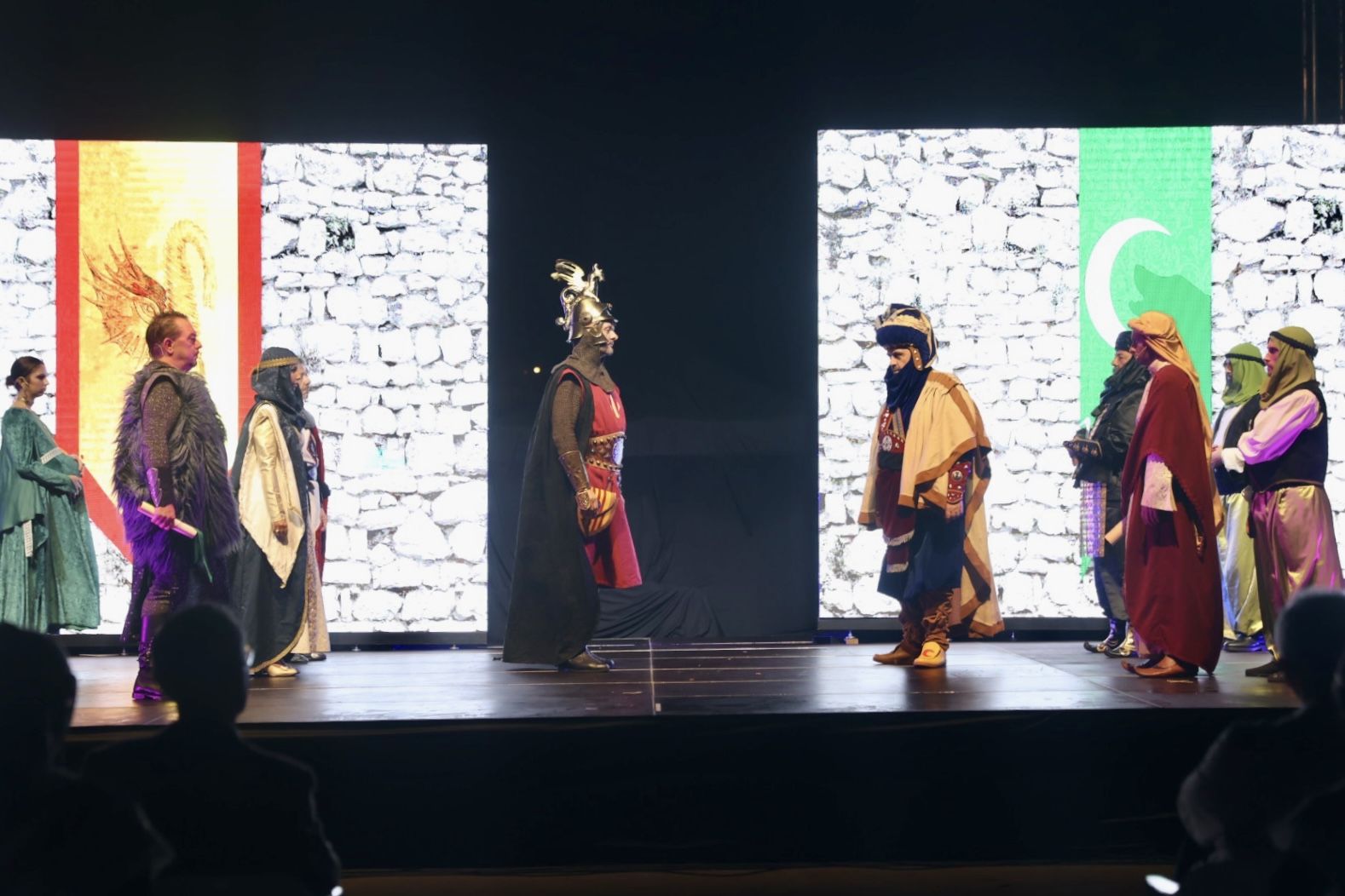 Russafa inaugura el 9 d'Octubre con su representación teatral