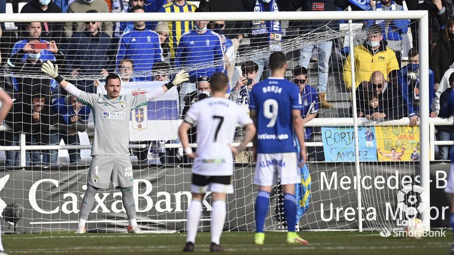 Las mejores imágenes de la victoria del Real Oviedo en Burgos (0-1)