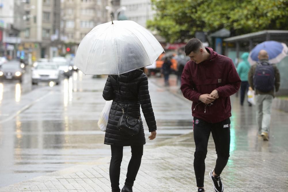 Viento y lluvia en A Coruña por la borrasca Miguel