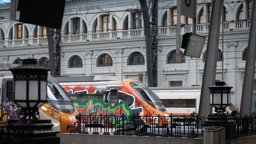 Un muerto y varios heridos tras chocar un tren de alta velocidad con un camión en Francia
