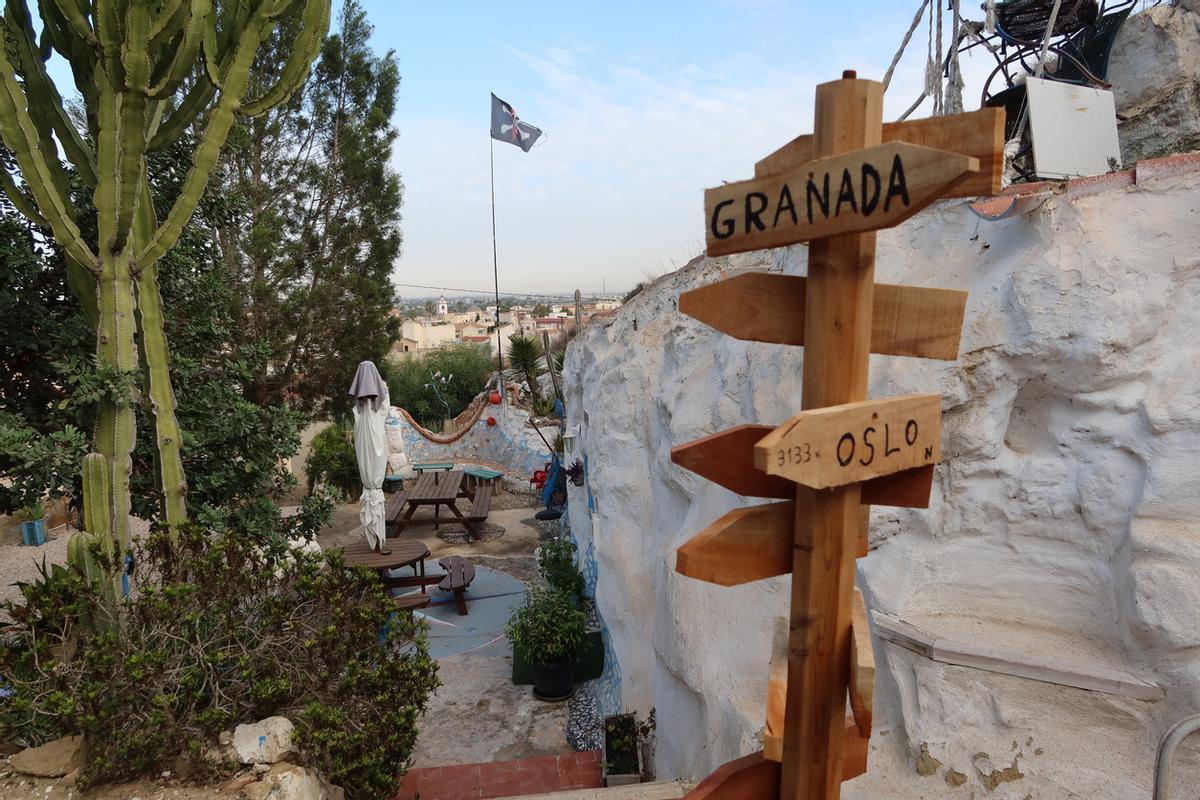 El pueblo de casas cueva que todavía no conoces.