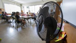 Ventilador en el aula de la escuela catalana, el curso pasado.