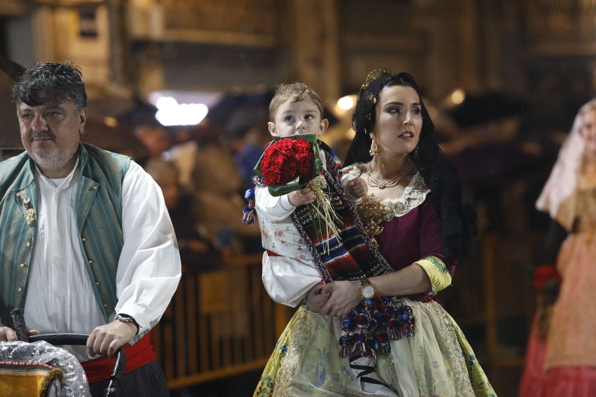 Búscate en el primer día de ofrenda por la calle de la Quart (entre las 19:00 a las 20:00 horas)