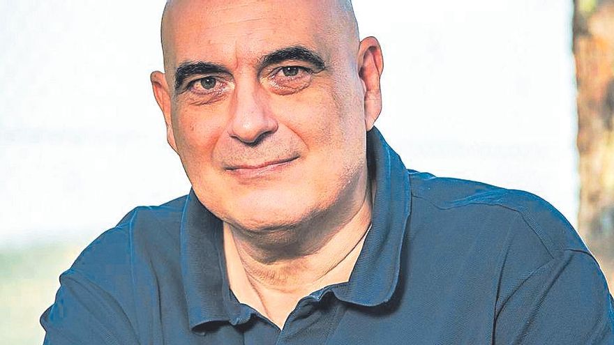 Xavier Bosch: «Tots tenim una façana pública i una rebotiga íntima i m’agrada furgar-hi»