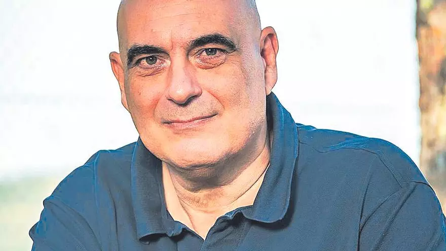 Xavier Bosch: «Tots tenim una façana pública i una rebotiga íntima i m’agrada furgar-hi»