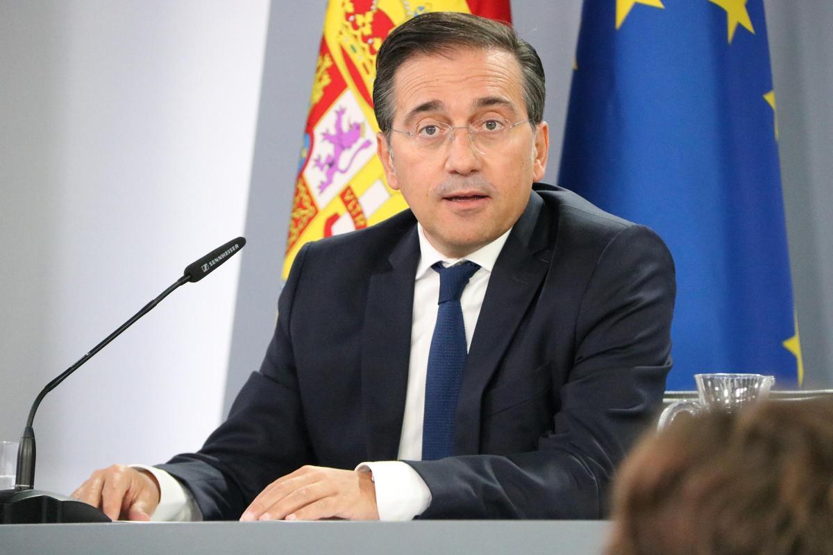 El ministre d'Exteriors, José Manuel Albares, en una roda de premsa
