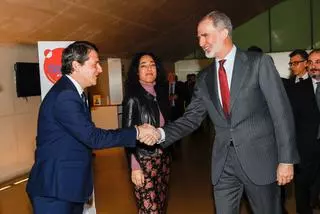 El alcalde de Córdoba asiste a la recepción de Casa Real en Zaragoza por el Tour del Talento