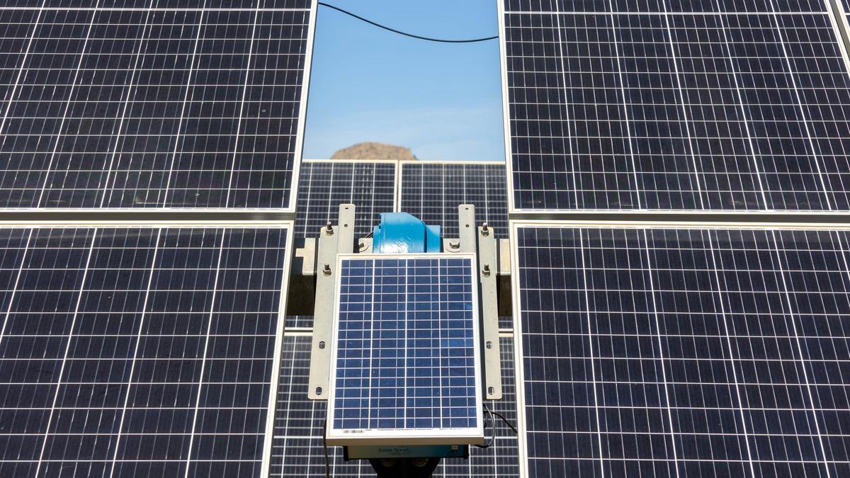 Paneles de una planta solar de la provincia