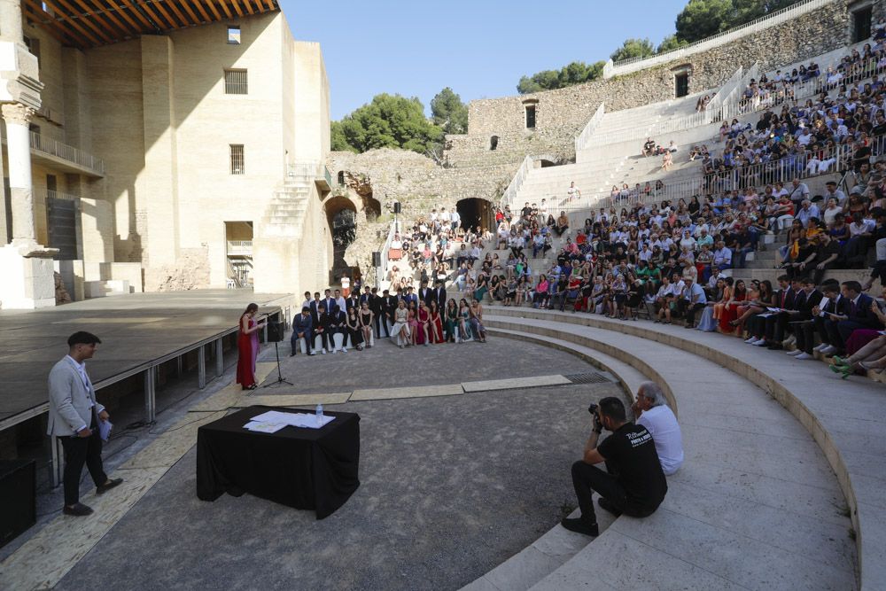 Graduación del IES Cloe del Moro en el Teatro Romano de Sagunt.